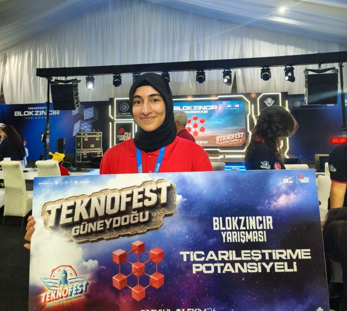 Konya’dan TEKNOFEST şampiyonluğuna! Ödülünü Cumhurbaşkanı Erdoğan’dan aldı 4